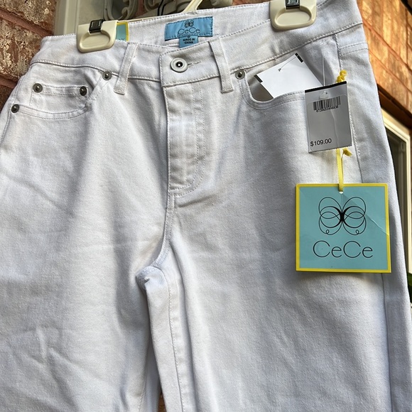 NWT CeCe Classic Skinny Cropped White Ruffle Hem Jeans Size 0 - Picture 3 of 9